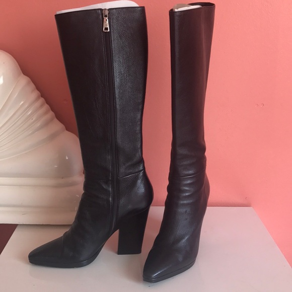 COPY - Authentic PRADA LEATHER BOOTS. Beautiful condition - Picture 4 of 6